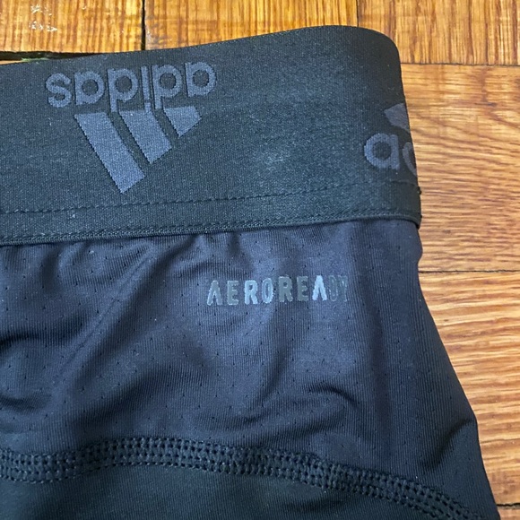 Adidas Techfit Primegreen Shorts Size S - Picture 6 of 6